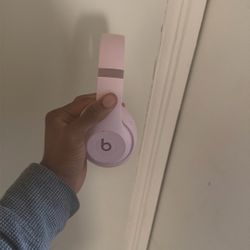 Pink Beats Studio Pros