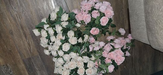 Artificial flowers blush pink and champagne color