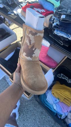 Girl Ugg