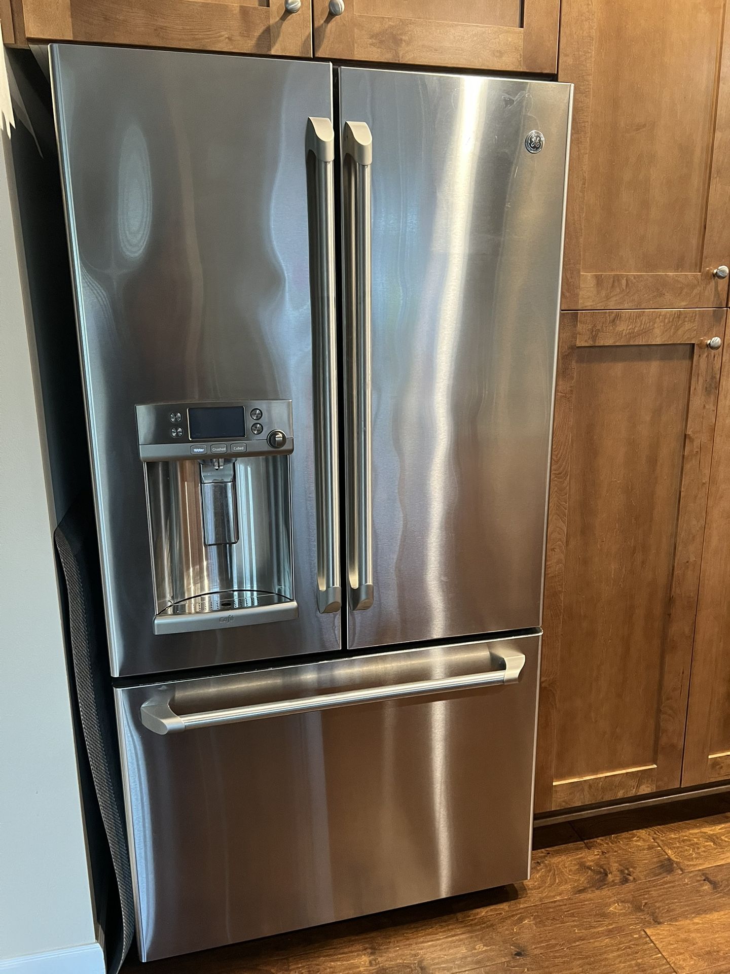 GE Stainless Steel French Door Refrigerator – 28 cu. ft.