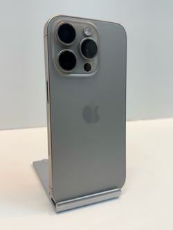 Apple iPhone 15 PRO 128gb. ( Unlocked Phone )