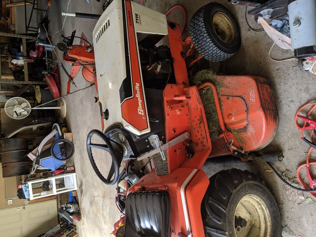 Simplicity 7116 garden tractor for Sale in Zion, IL OfferUp