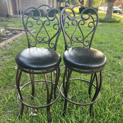 Set Of 2 Magnolia Swivel Bar Stools