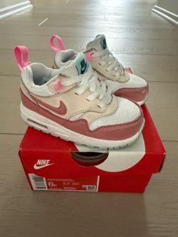 Toddler girl Nike