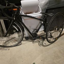 Specialized ALLEZ ROAD BIKE. 