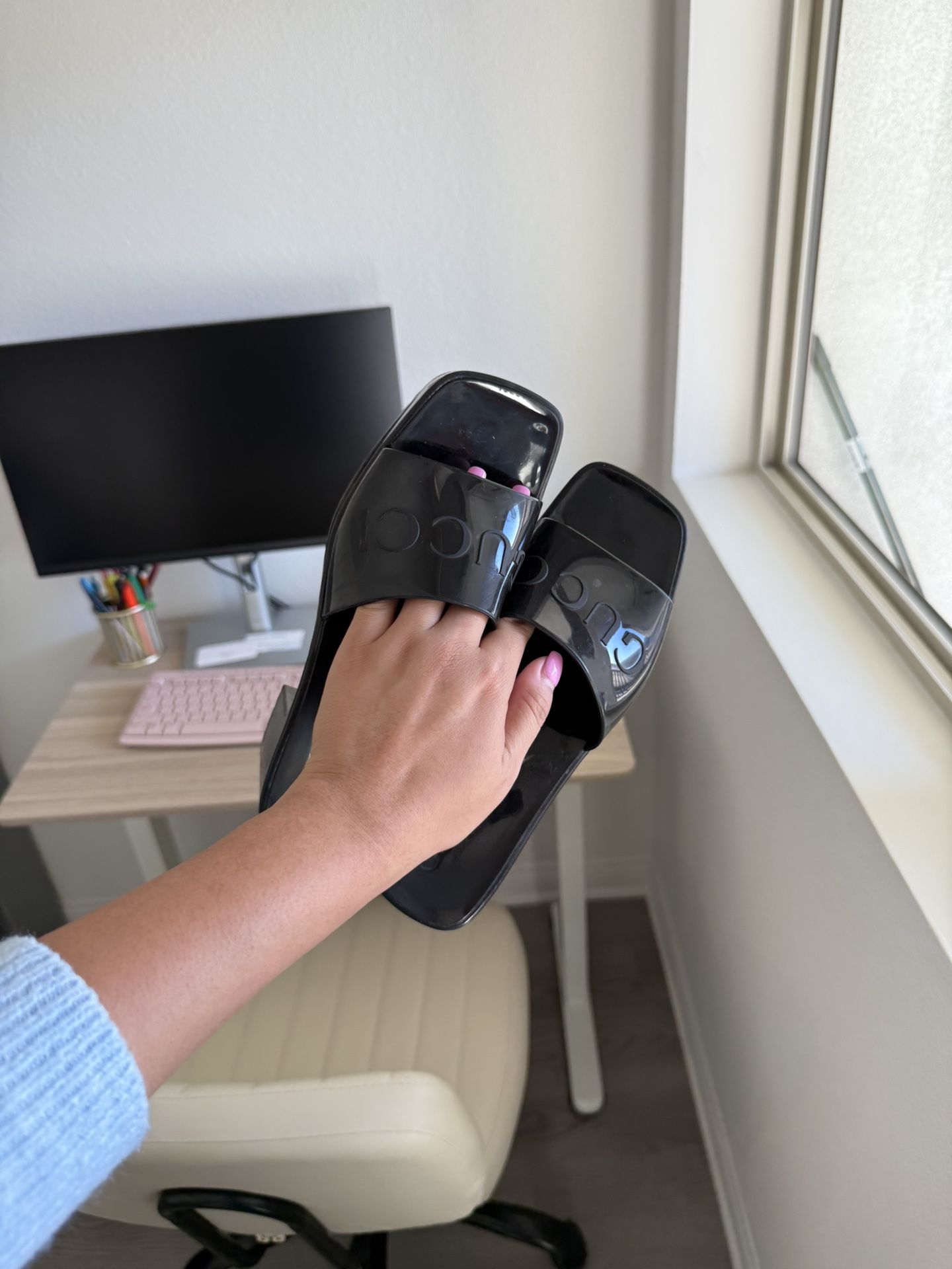 Gucci Women Rubber Slide Sandals