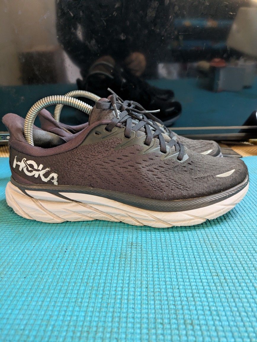 Hoka One One Clifton 8 Women’s Size 8.5B Black Running Shoes Sneakers 1119394