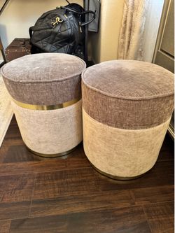 Set of 2 upholstered ottomans