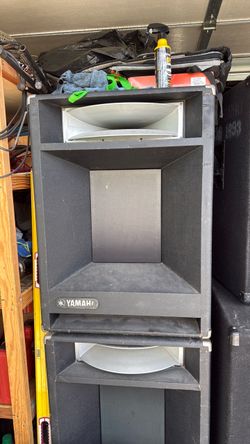 Yamaha speaker 15”
