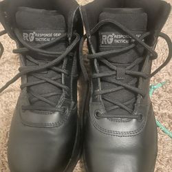 BLACK SNOW BOOTS ( 9.5)