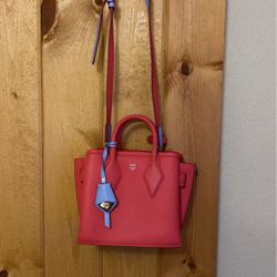 MCM Calfskin Neo Milla Park Tote Bag - Teaberry