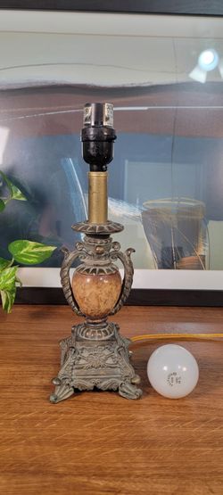 Vintage Ornate Neoclassical Urn Table Lamp