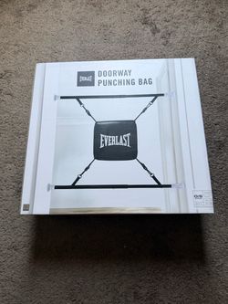 Everlast Doorway Punching Bag