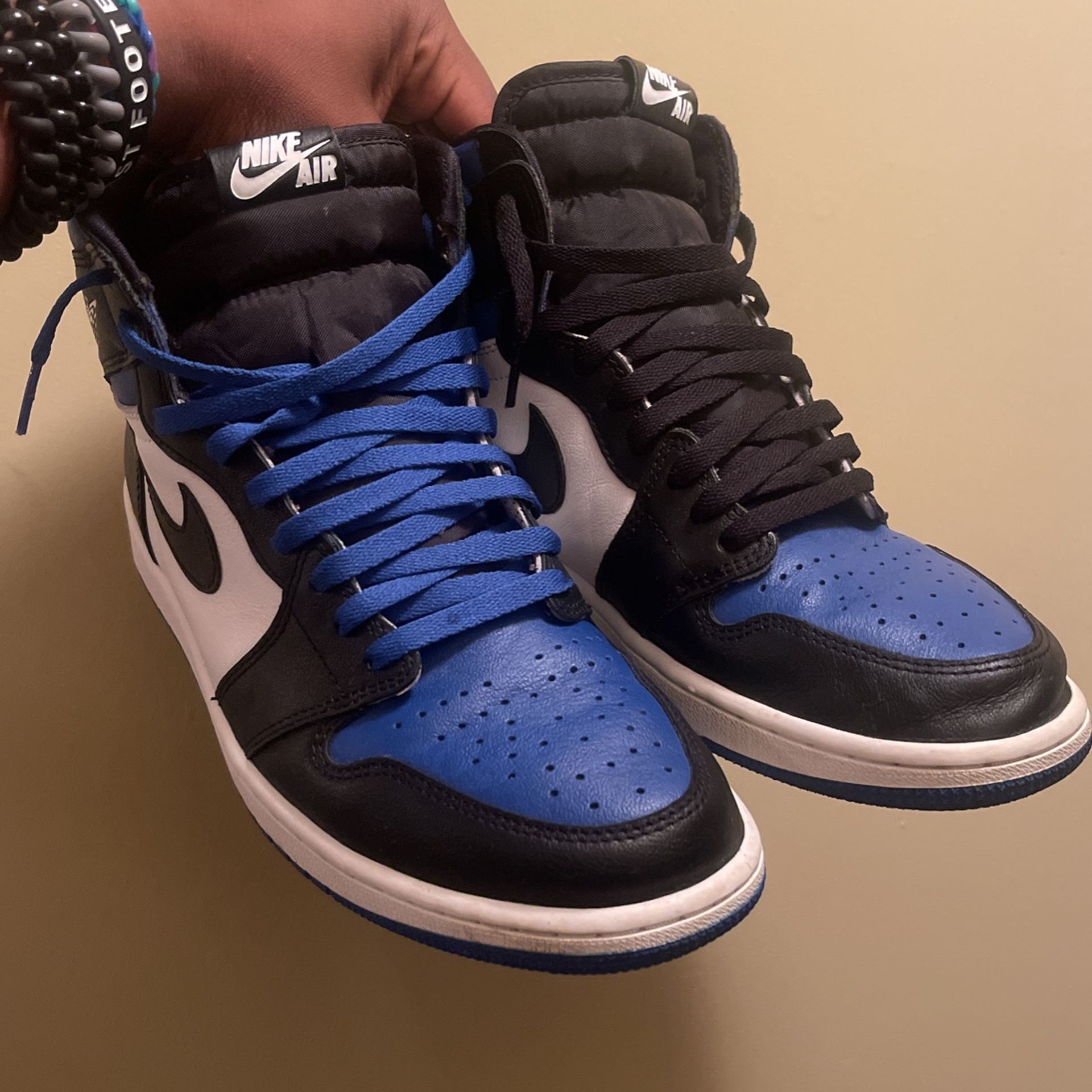 Jordan 1 retro Royal Toe