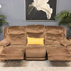 Large Power Reclining Sofa By Southern Motion