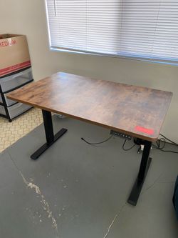 Power Adjustable stand up work desk 48x20 inches