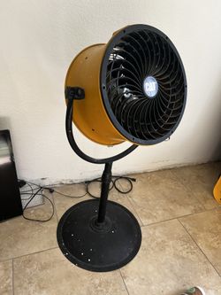 Caterpillar 14 In High Velocity Pedestal Drum Fan