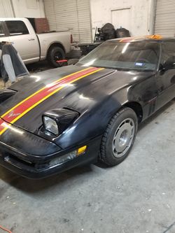 Pulimos carros y tambien pimtamos areglamos rayones golpes etc