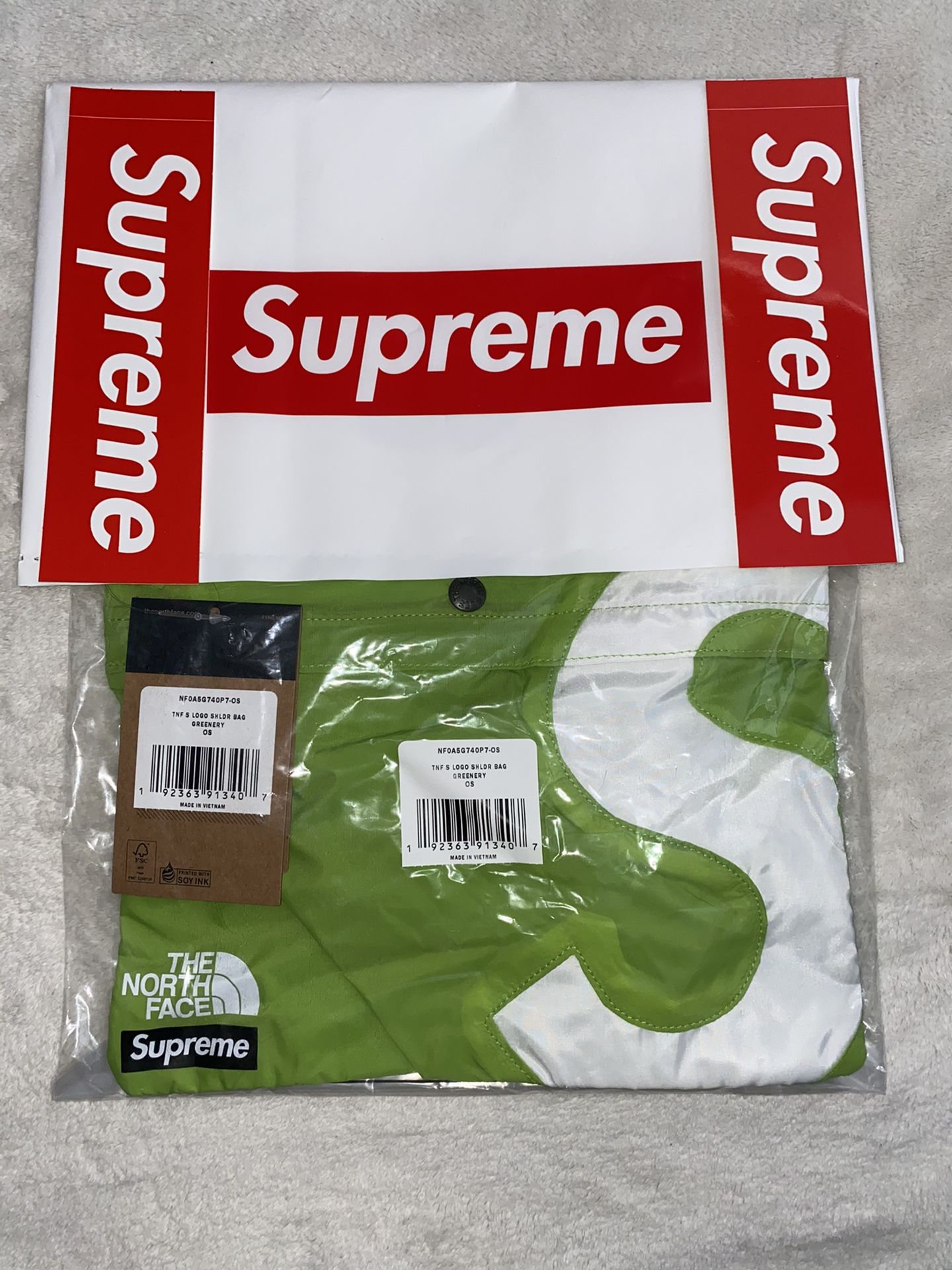 Supreme X The North Face S Logo Shoulder Bag Slime Green