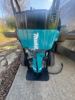 Makita jack hammer