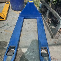Pallet jacks