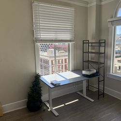 Electric Adjust Desk 