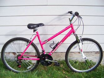 21 Speed Mountain Women's Bike Diamondback Lustre1 26" Tires