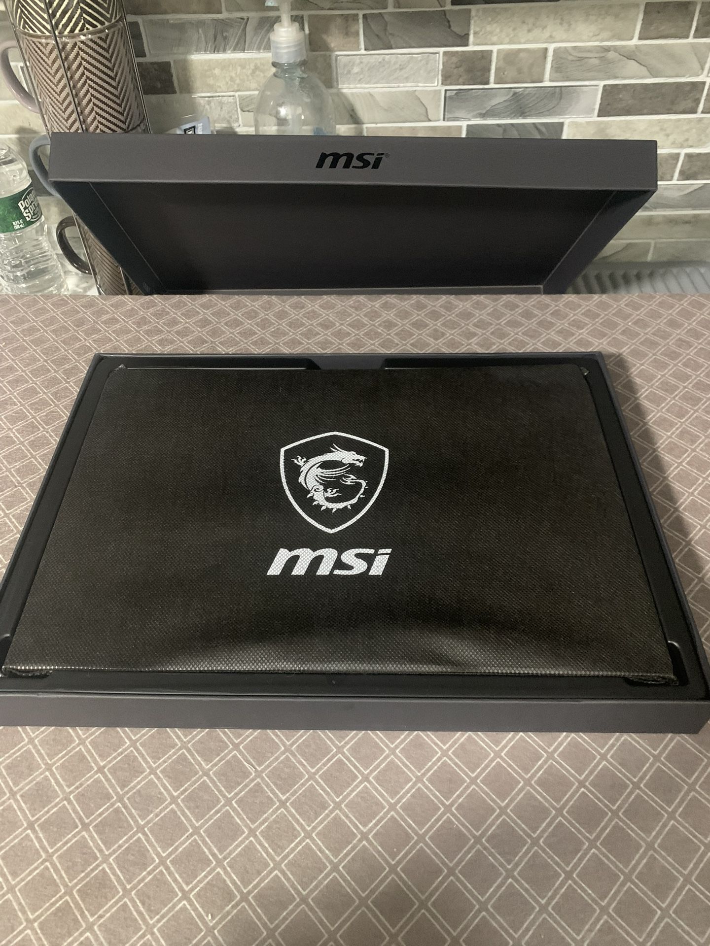 MSI GS65 Stealth(black)