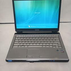 Toshiba U305-S2804 13.3" 1.66 GHz 160gb Office 2007photoshop CS6