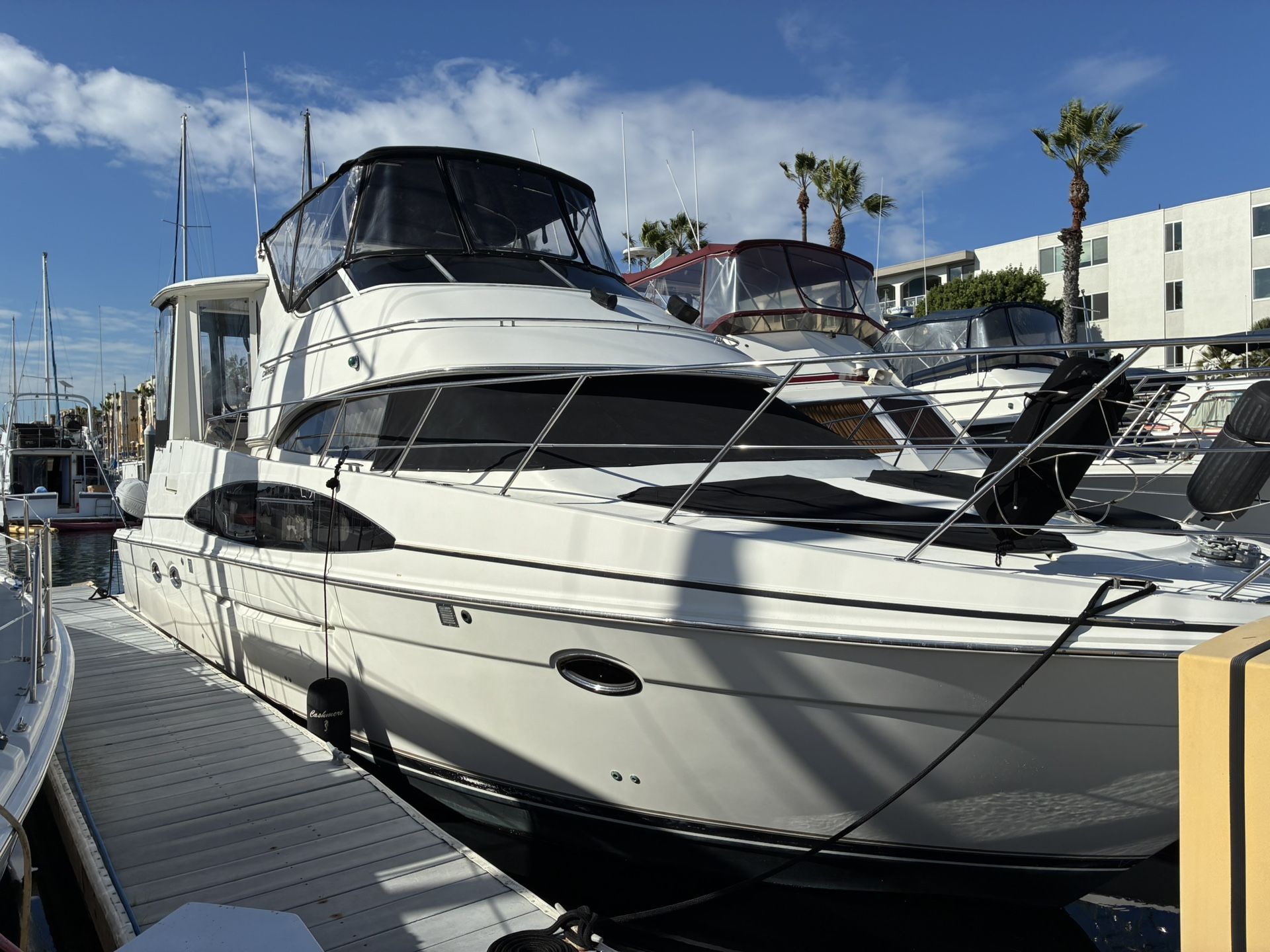 CARVER 44 COCKPIT MOTOR YACHT 2004