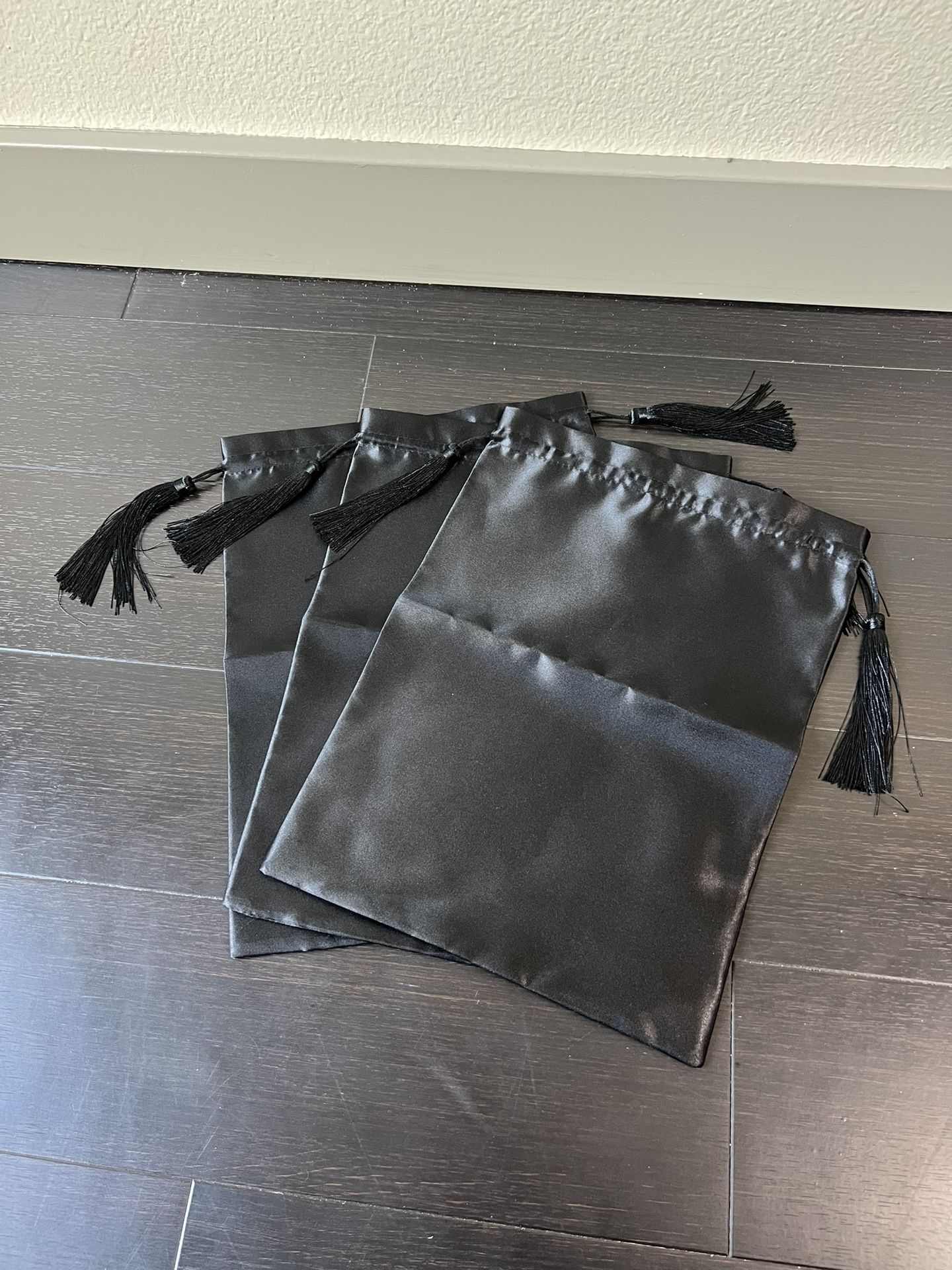 Silk Satin Wig Bags, Hair Storage Bags for Packaging Wigs, Bundles, Hair Extensions, Travel, Large Satin Bags with Drawstring Pouches Gift Bags with T