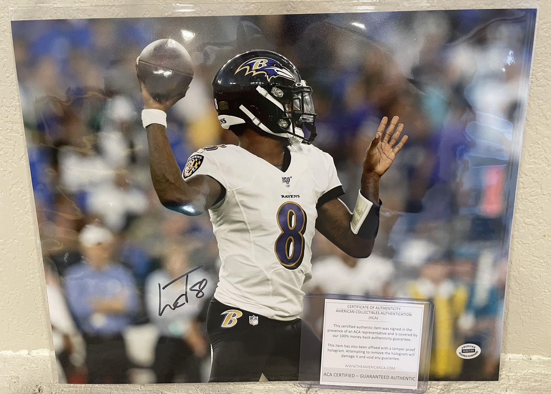 Lamar Jackson Autographed Baltimore Ravens 11x14 Signed Photo With ACA COA