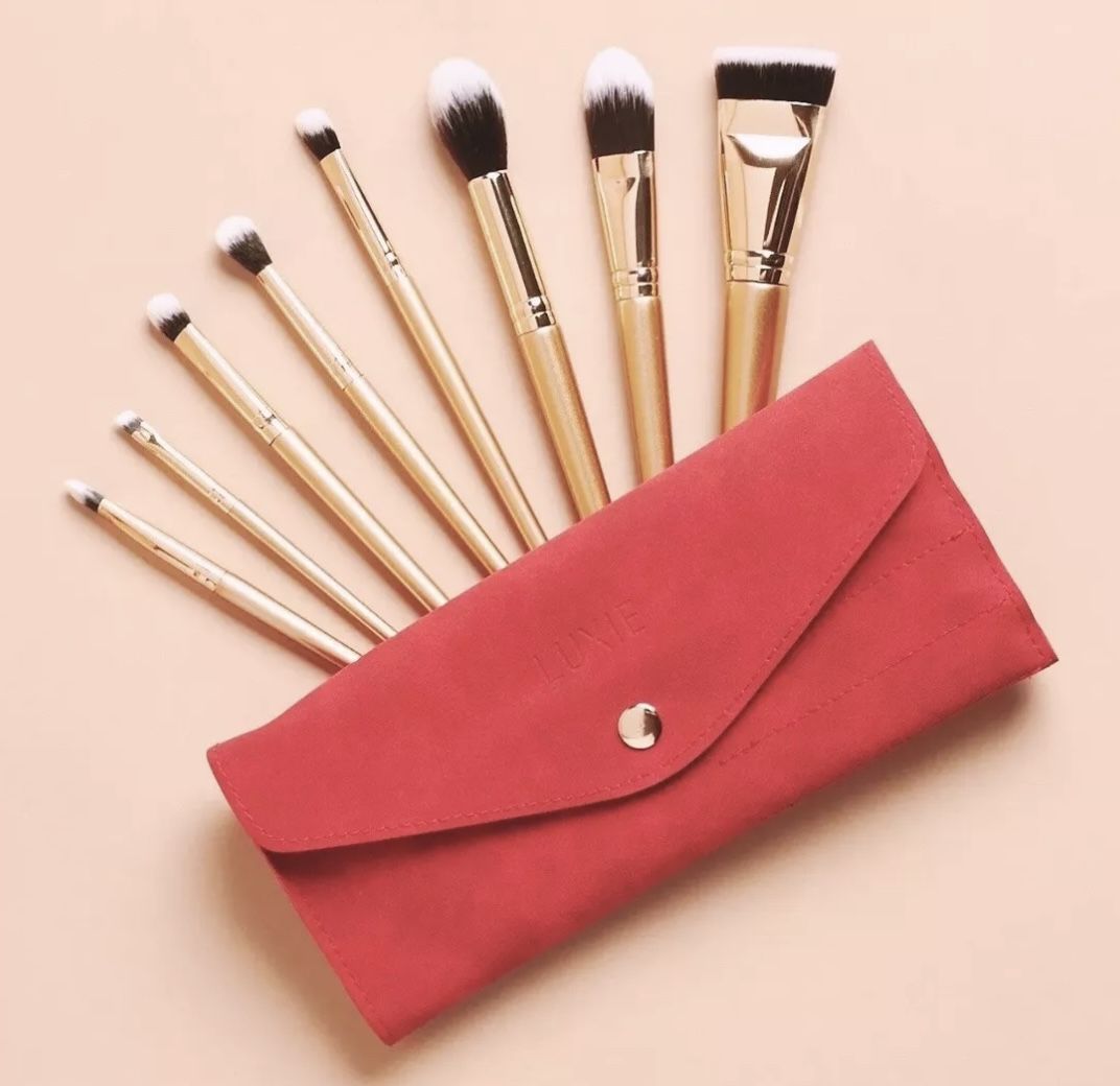LUXIE Glitter & Gold Makeup Brush Set In Ruby Red Velour Case. Brand New/Sealed. MSRP~$85
