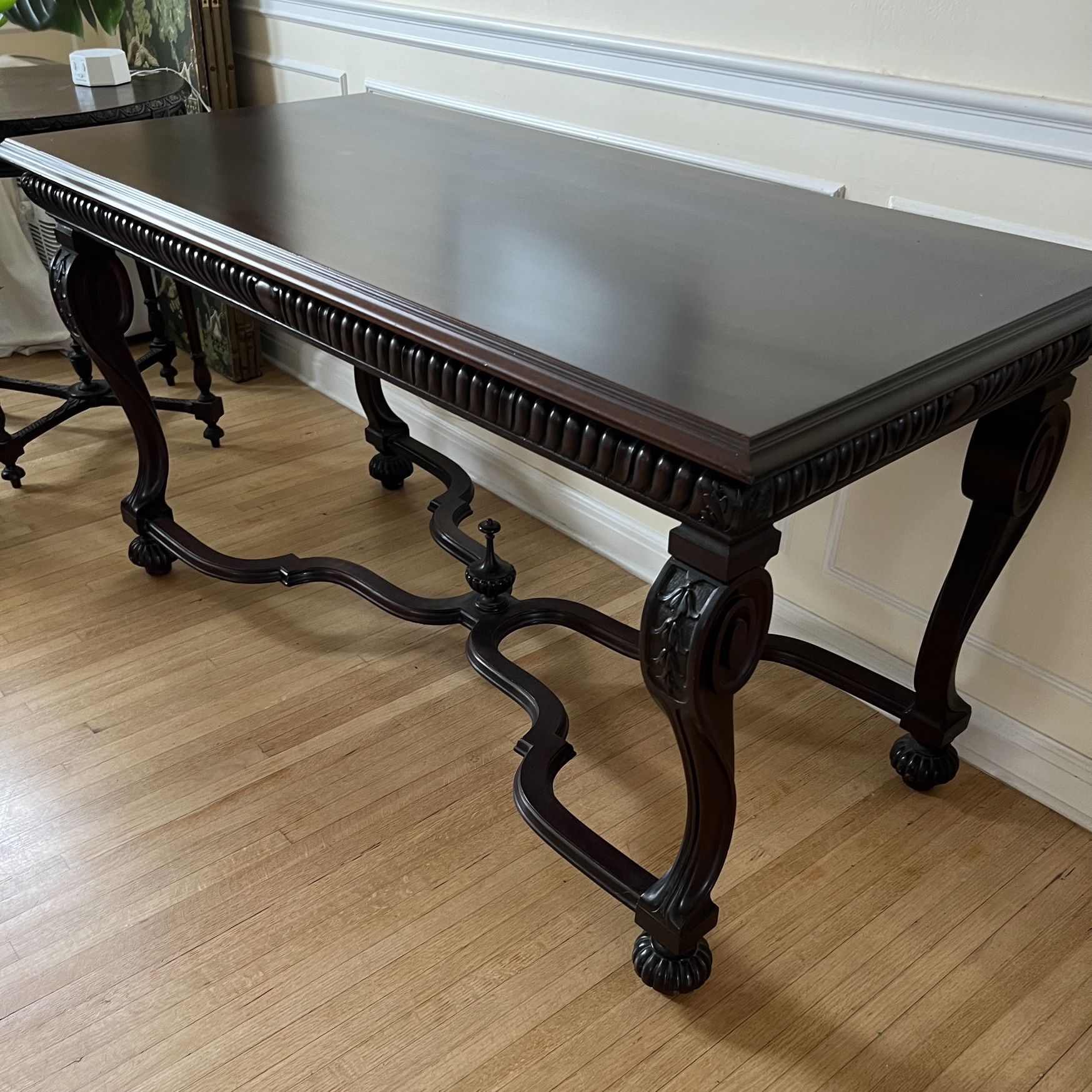 Antique Mahogany Table, Mint Condition 