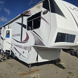 Camping Trailer 