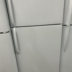 White Top Freezer Refrigerator 