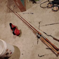Ocean Fish No51 Antique 50s Rod And Reel And 3 Poles