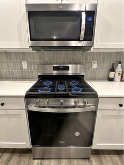 Gas stove fridge, dishwasher, and microwave