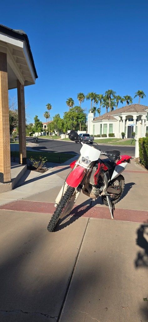 CRF250x Dirt Bike