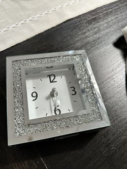 Crystal Clock 