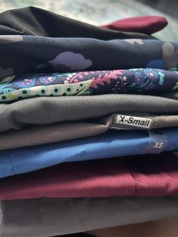 New Women’s Scrub Tops Size XS