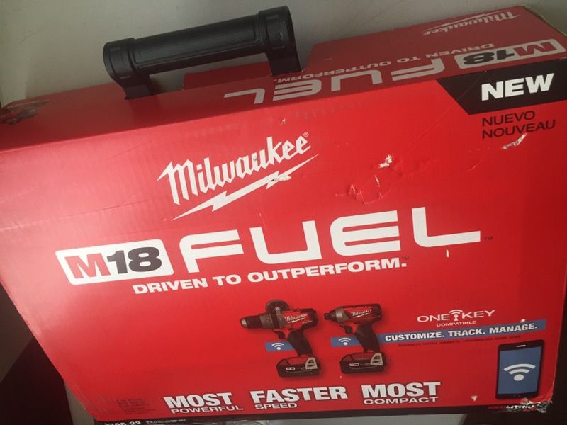 Milwaukee New M18 FUEL KIT ONE KEY ( BLUETOOTH ) Kit Nuevo De Dos Herramientas Con Bluetooth