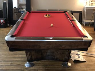 BRUNSWICK BILLIARDS TABLE GOLDCROWN 3