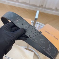 Womens Black LV Belt