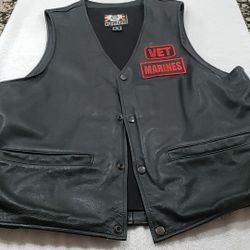 Leather motorcycle vest, Large w/ houlster pocket,leathercrafters inc.