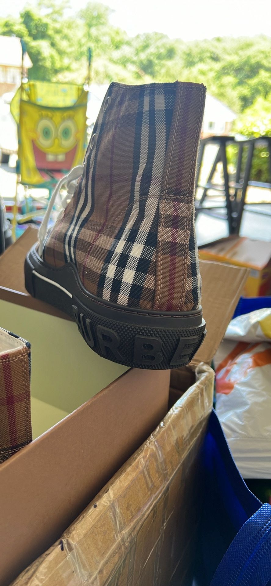 BURBERRY Sneakers