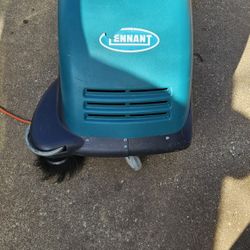 Tennant 3610 Comercial Floor Sweeper Battery Powered Cordless