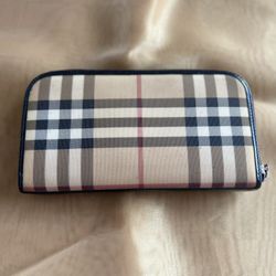 BURBERRY LONDON - Nova Check Zip Wallet