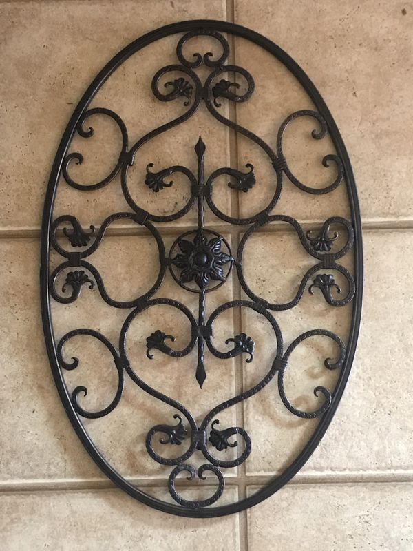 Oval Wrought Iron Wall Decor for Sale in San Antonio, TX OfferUp