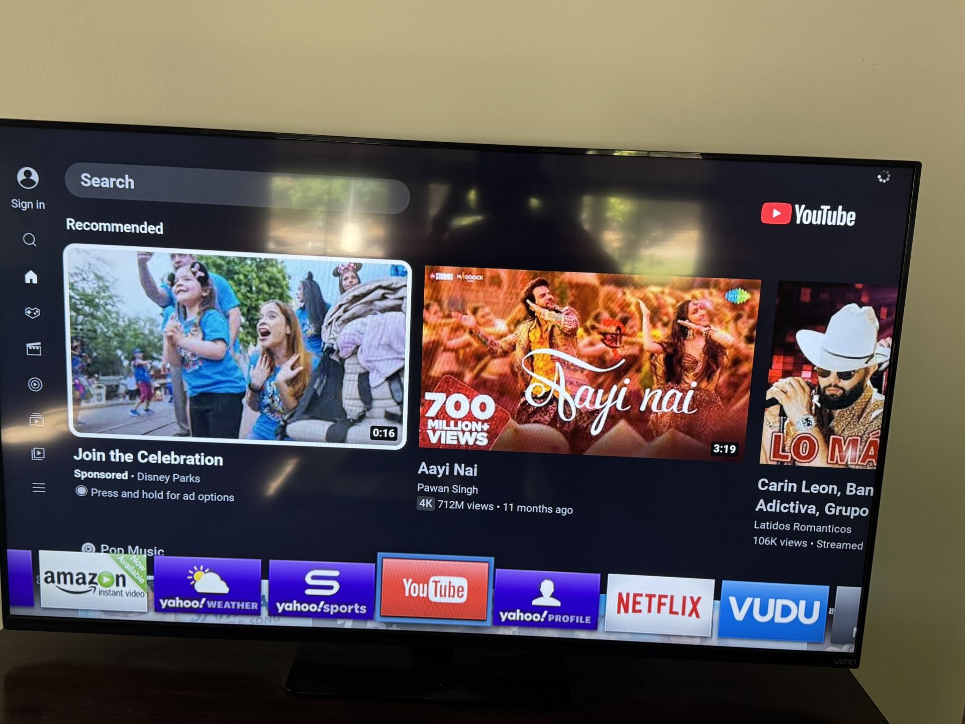 Smart Tv Yahoo Sports App Amazon Fire Tablet Vizio 60inch Smart TV - Main Image